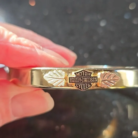 HOST PICK. Very Vintage. Harley-Davidson Black Hills Gold Bangle